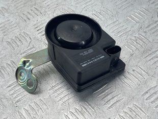 Сирена противоугонной системы 1K0951605C Audi Q5 Audi A3, Audi A4, Audi A4 Allroad, Audi A5, Audi A6, Audi A7, Audi A8, Audi Q3, Audi Q5, Audi Q7, Audi R8, Audi RS5, Audi RS7, Audi S4, Audi S5, Audi S6, Audi S7, Audi S8, Audi SQ5, Audi TT, Audi TT RS, Audi TTS, Porsche 718 Spyder, Porsche 911, Porsche Cayenne, Porsche Macan, Porsche Panamera, Volkswagen Beetle, Volkswagen CC, Volkswagen Eos, Volkswagen Golf, Volkswagen Golf R, Volkswagen GTI, Volkswagen Jetta, Volkswagen Tiguan, Volkswagen Touareg