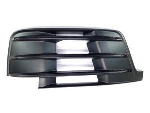 Решітка повітрозабірника бампера s-line 4M0807682DGXE Audi Q7