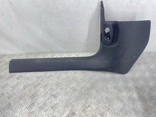 Облицювання стійки 8W1867271A Audi A4