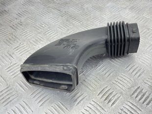 Патрубок воздушного фильтра LX619C676AA Ford Escape