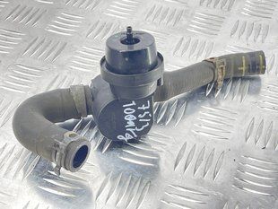 Шланг ОР з клапаном 7P0122049B Volkswagen Touareg