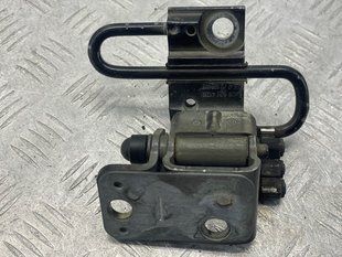 Петля двери нижняя 3C8831412B Volkswagen CC