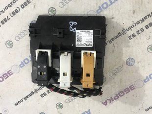 Блок комфорта 5K0937085AE Volkswagen Passat