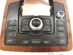 Накладка центральной консоли 4L0864261E1B4 Audi Q7