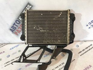 Радиатор охлаждения двигателя дополнительный 8K0121212B Audi A7