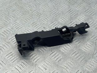 Направляющая переднего бампера 4G0807284 Audi A6