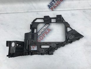 Направляюча заднього бампера 7P6807394A Volkswagen Touareg