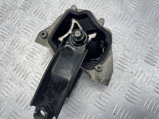 Опора / подушка двигуна 31330138 Volvo XC60