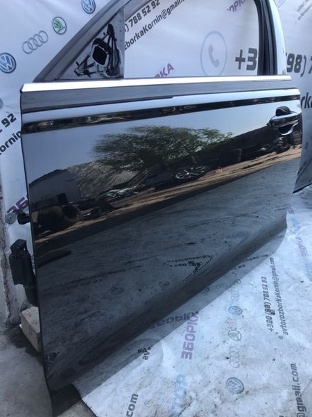 Двері 4G0831051 Audi A6