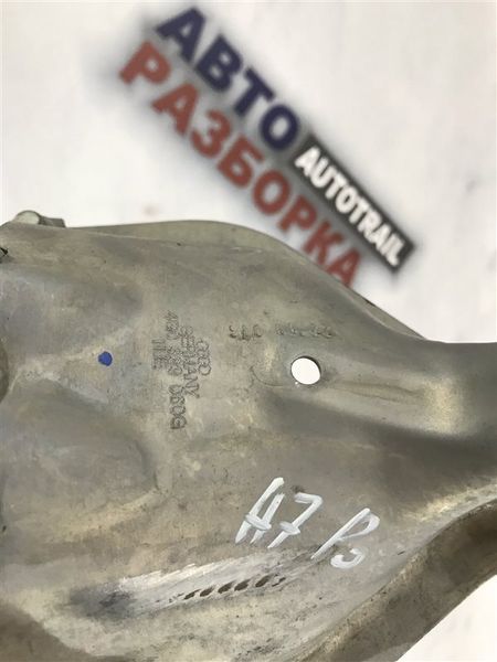 Кронштейн подушки двигателя 4G0399060G Audi A7