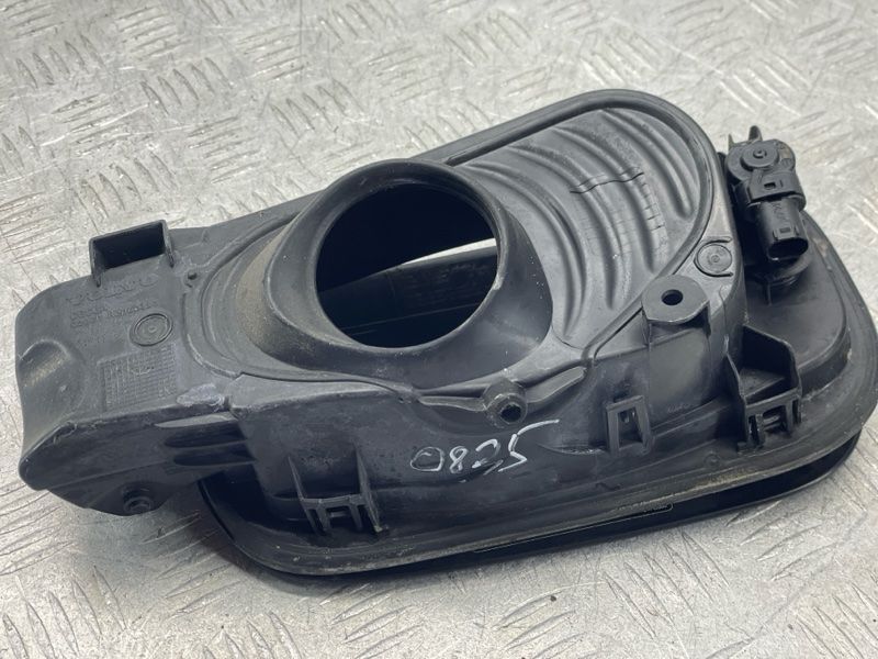 Корпус лючка кришки паливного бака 31352963 Volvo XC90