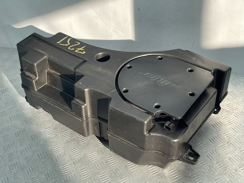 Сабвуфер BOSE 4M0035621A Audi Q7