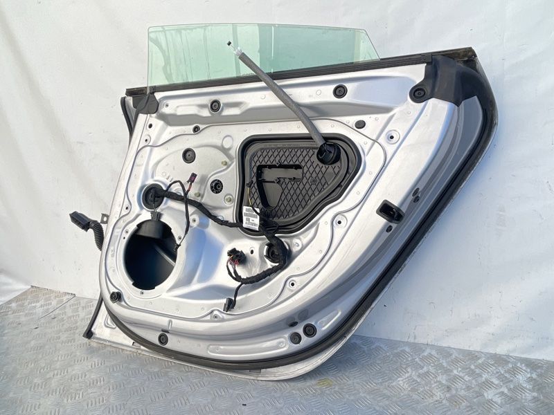 Двері 4G8833052A Audi A7