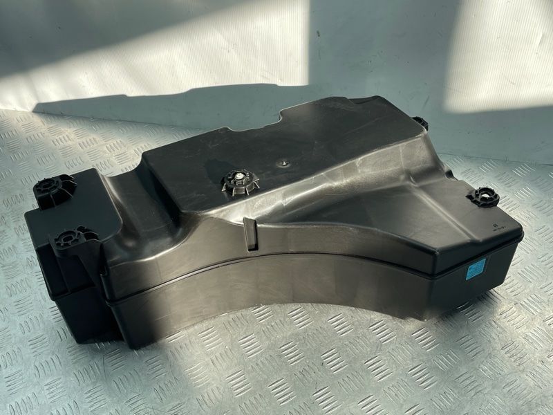 Сабвуфер BOSE 4M0035621A Audi Q7