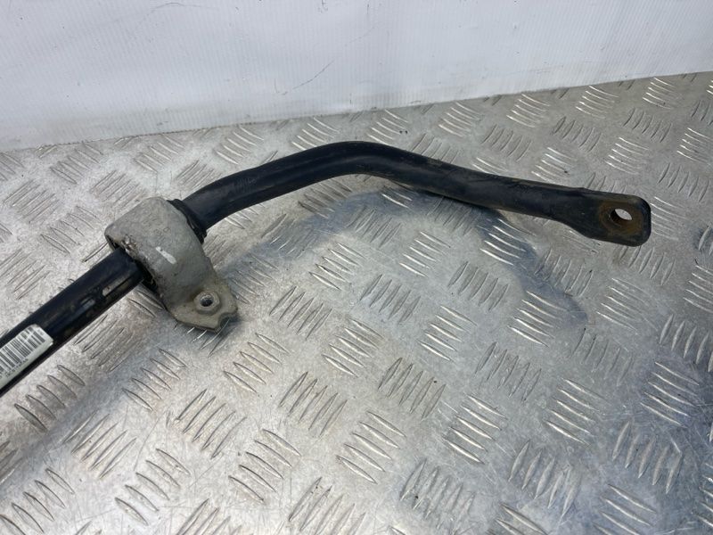 Стабілізатор 3C0411303AA Audi Q3