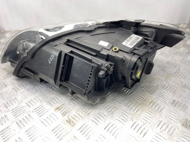 Фара ксенон права 4L0941004AK Audi Q7 Audi Q7