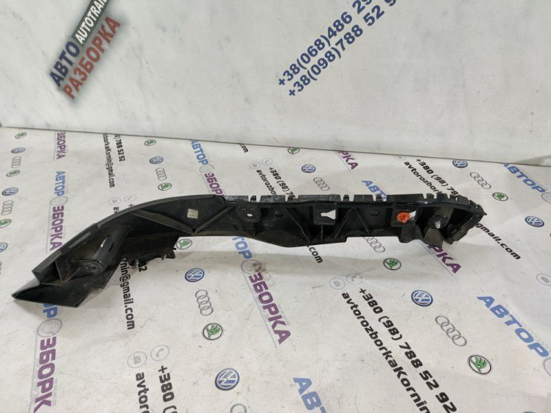 Направляюча / кріплення / кронштейн бампера ca8317d949 Ford Flex