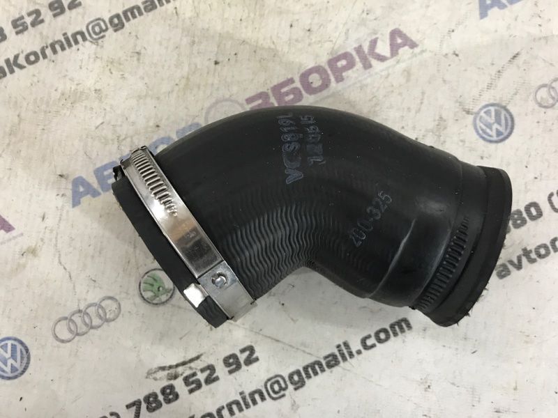 Патрубок интеркулера 1K0145838AG Volkswagen Tiguan