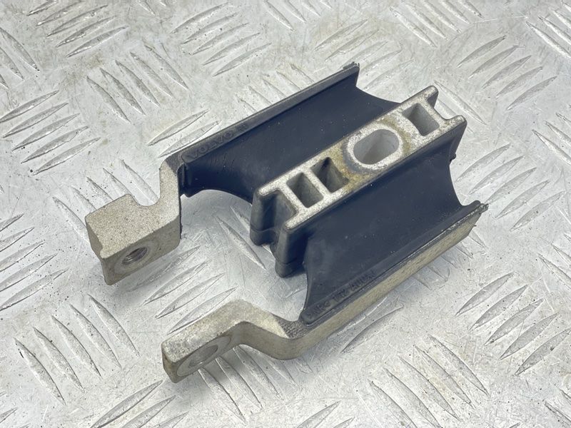 Опора двигуна ліва 31330594 Volvo XC90 Volvo S60, Volvo S90, Volvo V60, Volvo V60 Cross Country, Volvo V90, Volvo V90 Cross Country, Volvo XC60, Volvo XC90