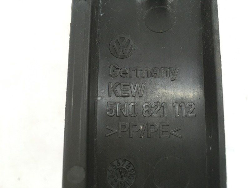 Ущільнювач крила 5N0821112 Volkswagen Tiguan