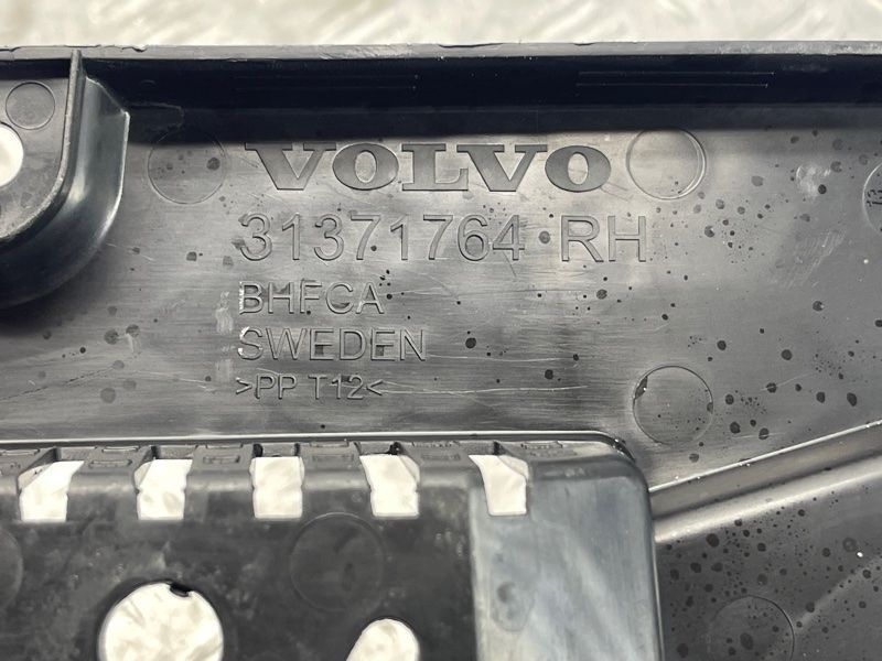 Накладка крила Volvo XC90