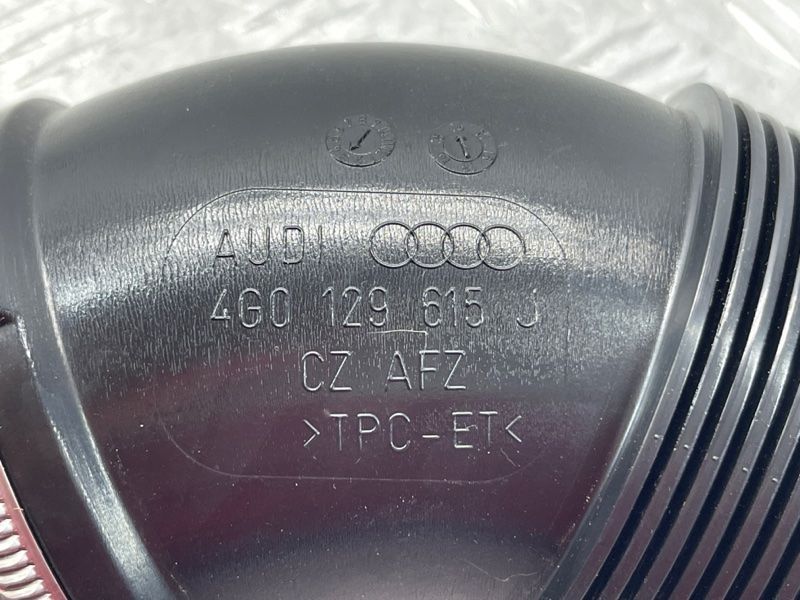 Патрубок воздушного фильтра 4G0129615J Audi A6