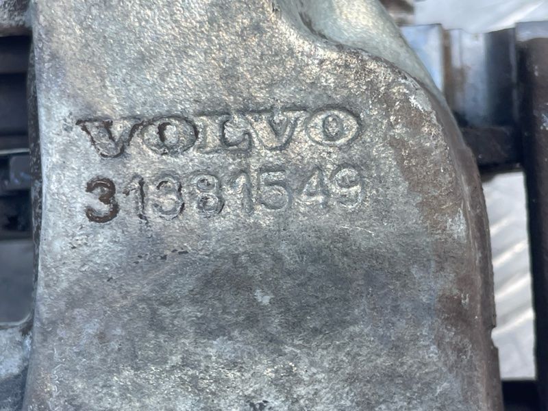 Супорт гальмівний 31381549 Volvo XC90