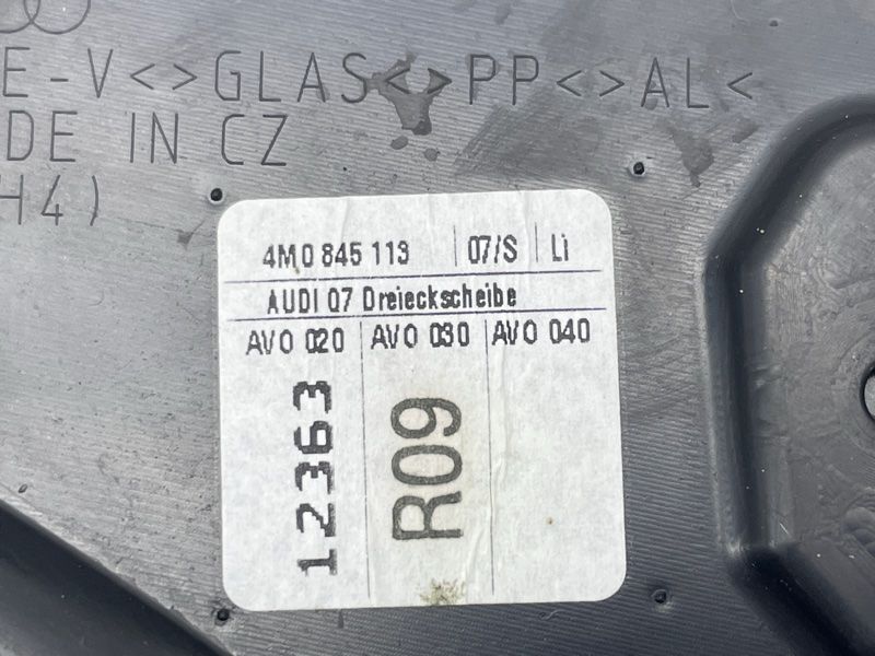 Стекло глухое передней двери левое 4M0845113 Audi Q7 Audi Q7, Audi SQ7