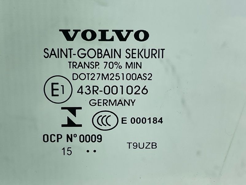 Скло дверей Volvo XC90
