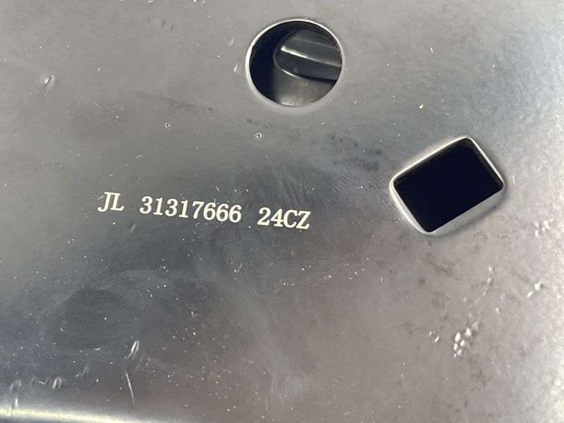 Важіль передньої підвіски нижній 31317666 Volvo XC60
