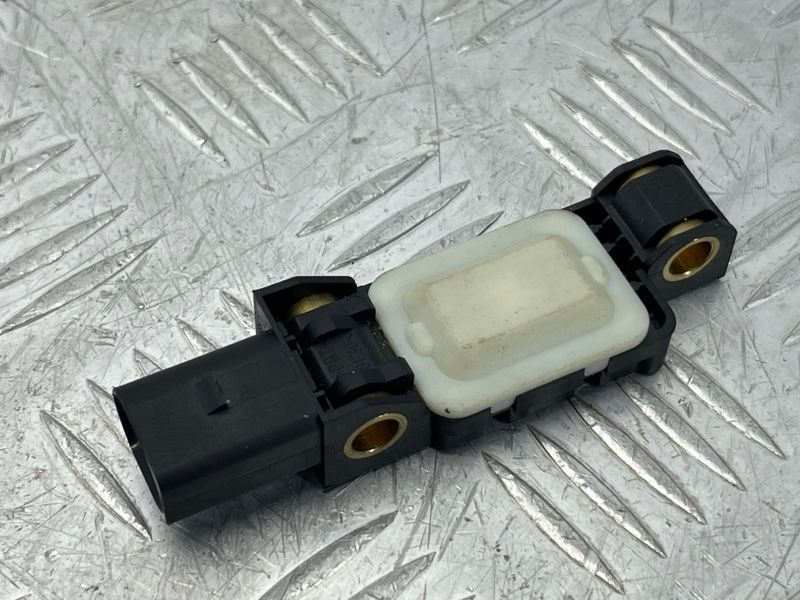 Датчик удара 4B0959643E Volkswagen Touareg