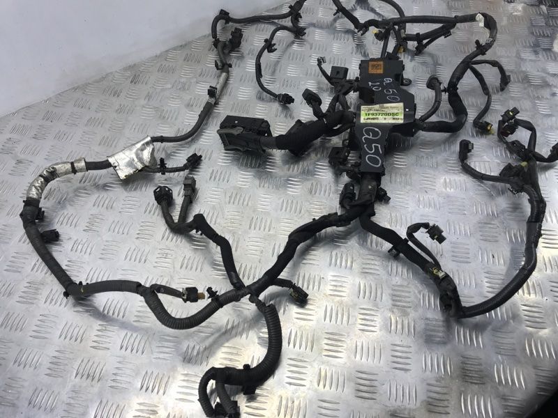Проводка двигуна Infiniti Q50