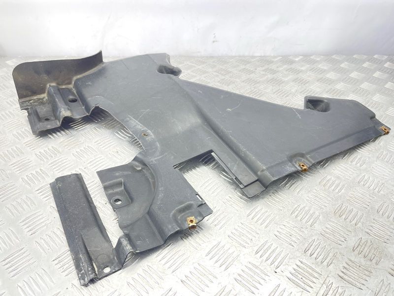 Облицювання днища 80A825215B Audi Q5