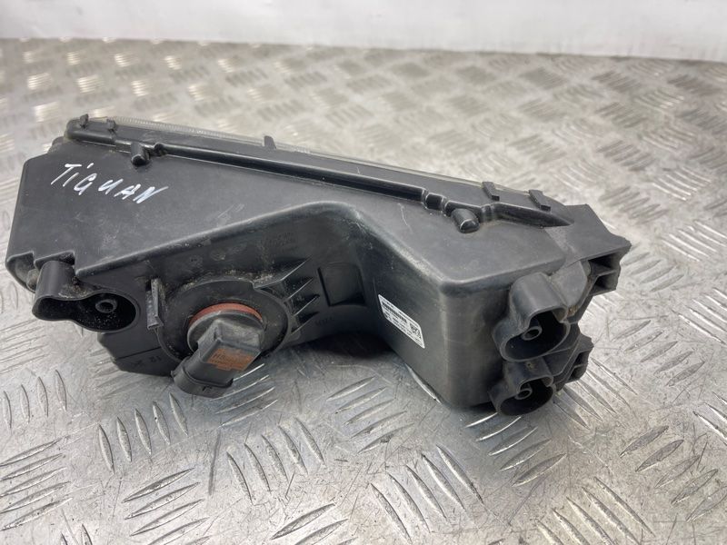 Фара противотуманная 5NL941699 Volkswagen Tiguan