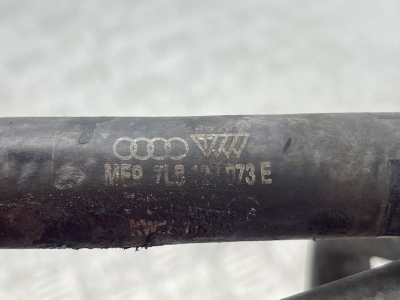 Шланг системи охолодження 7L8122073E Audi Q7
