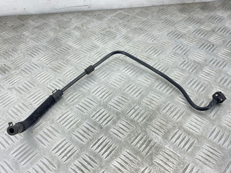 Трубка вентиляційна 4G0121081AH Audi A6