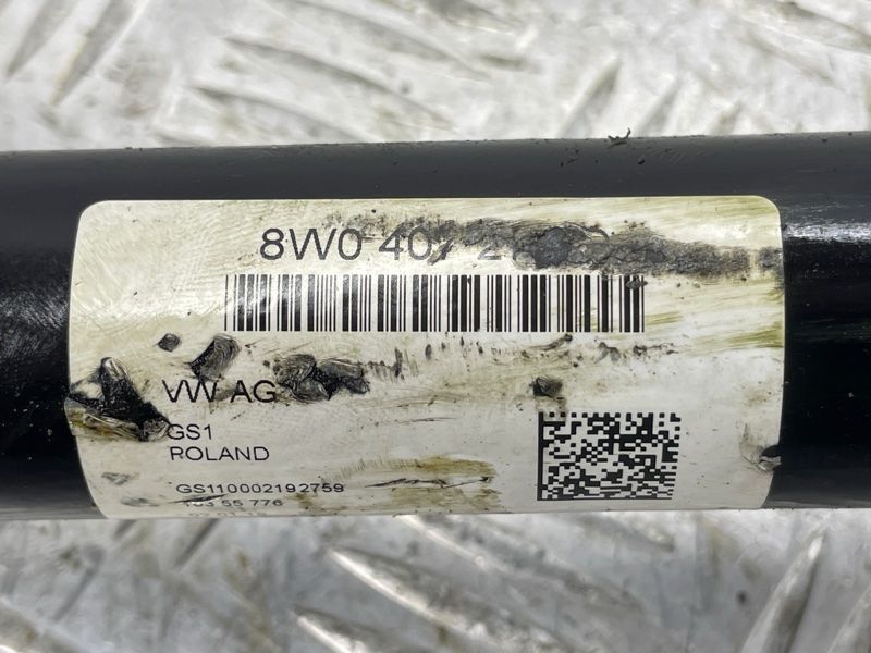 Піввісь 8W0407271D Audi A4