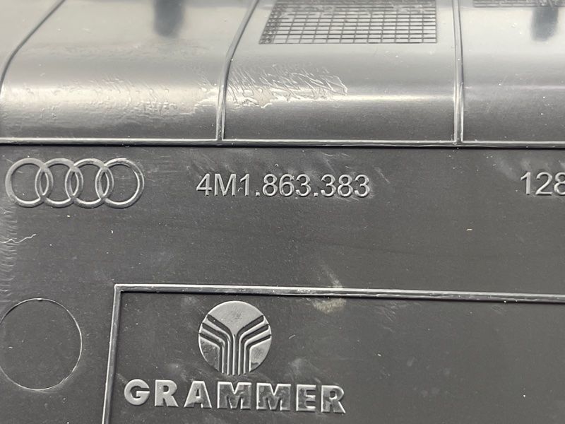 Накладка Audi Q7
