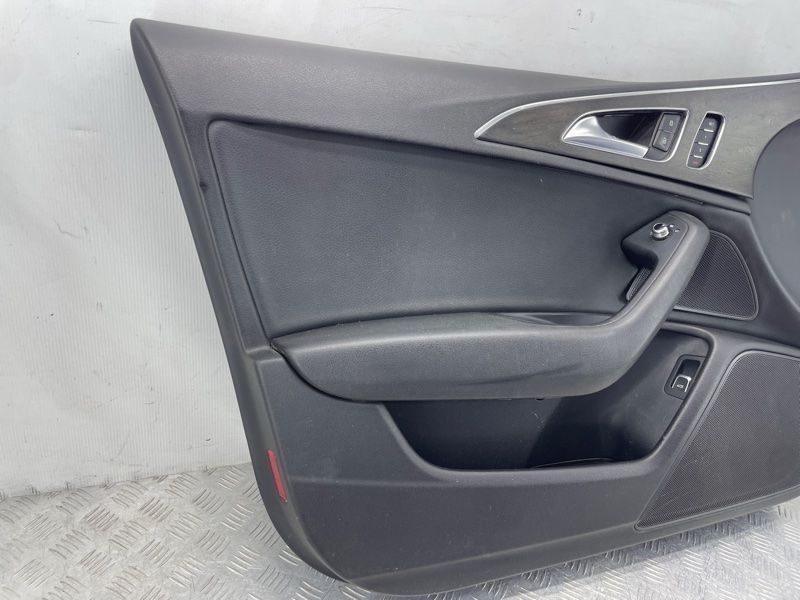 Обшивка дверей Audi A6