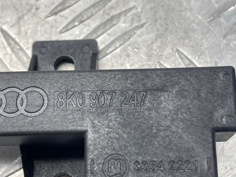 Антена безключового доступу (KESSY) 8K0907247 Audi A6 Audi A4, Audi A4 Allroad, Audi A5, Audi A6, Audi A7, Audi A8, Audi Q5, Audi RS5, Audi RS7, Audi S4, Audi S5, Audi S6, Audi S7, Audi S8, Audi SQ5