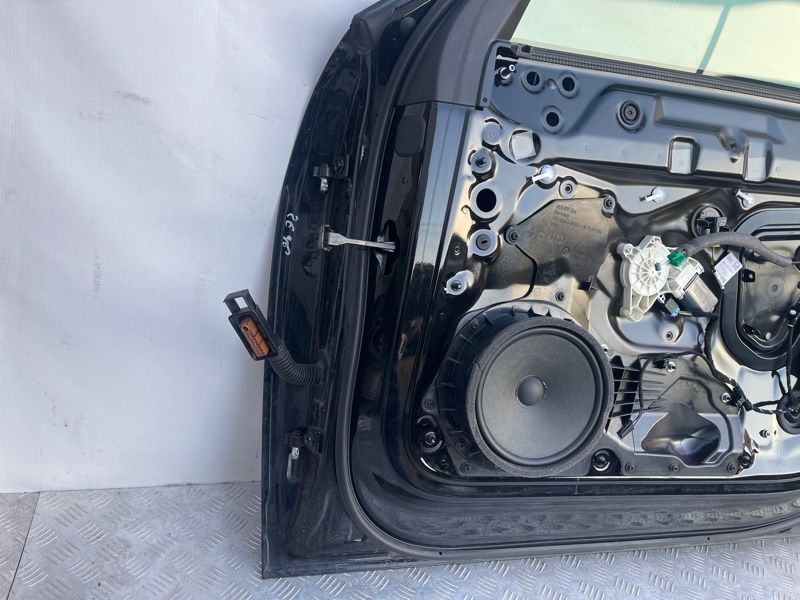 Двері 4K0831052A Audi A6