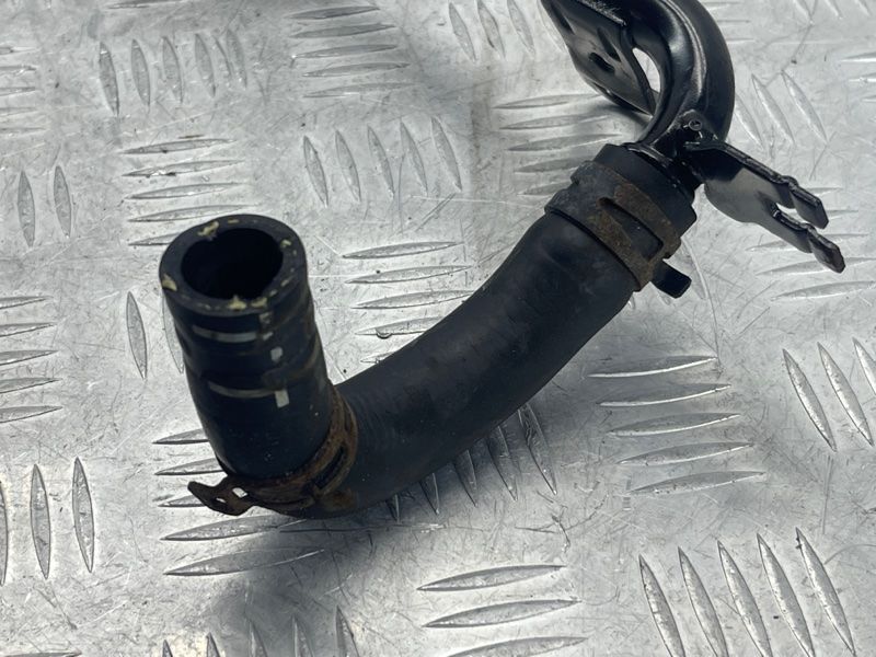 Патрубок 7L0121109F Volkswagen Touareg