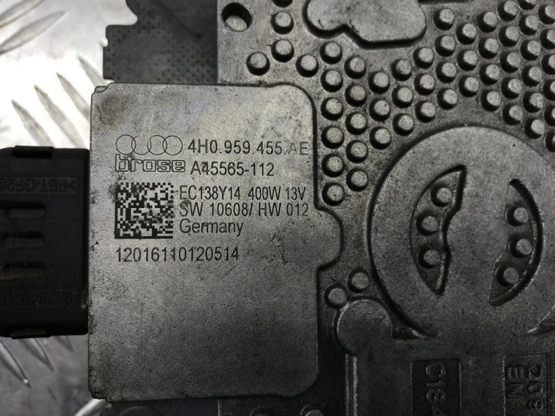 Блок керування вентилятором 4H0959455AE Audi S6