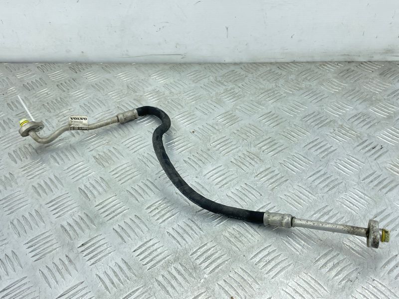 Трубка кондиціонера 31369332 Volvo XC60