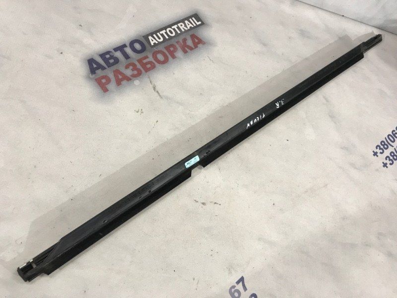 Молдинг двери ХРОМ 5N0839476D Volkswagen Tiguan