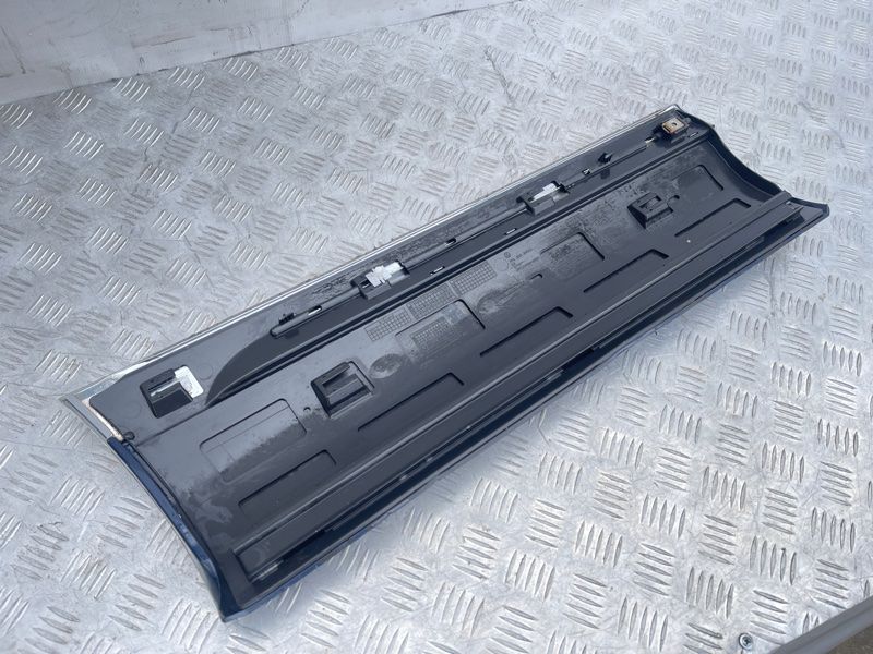Накладка двери 7P6854949H Volkswagen Touareg