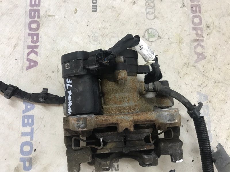 Супорт гальмівний DG9C2D251A Ford Fusion