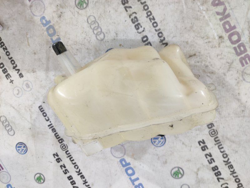Розширювальний бачок DG938A080 Ford Fusion
