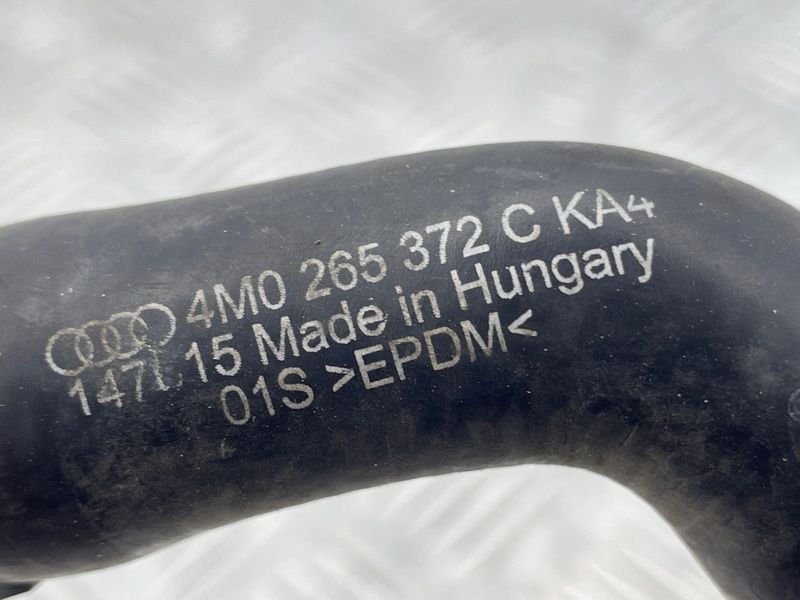 Шланг системи охолодження 4M0265372C Audi Q7