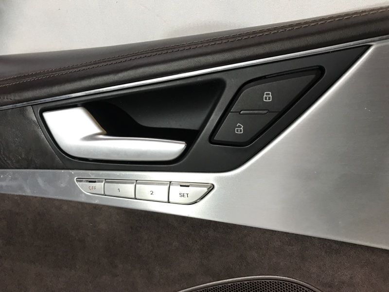 Обшивка дверей 4H1867103GODX Audi A8